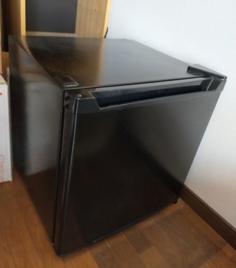 購入したアイリスオーヤマ 1ドア冷蔵庫46L PRC-B051Dの写真