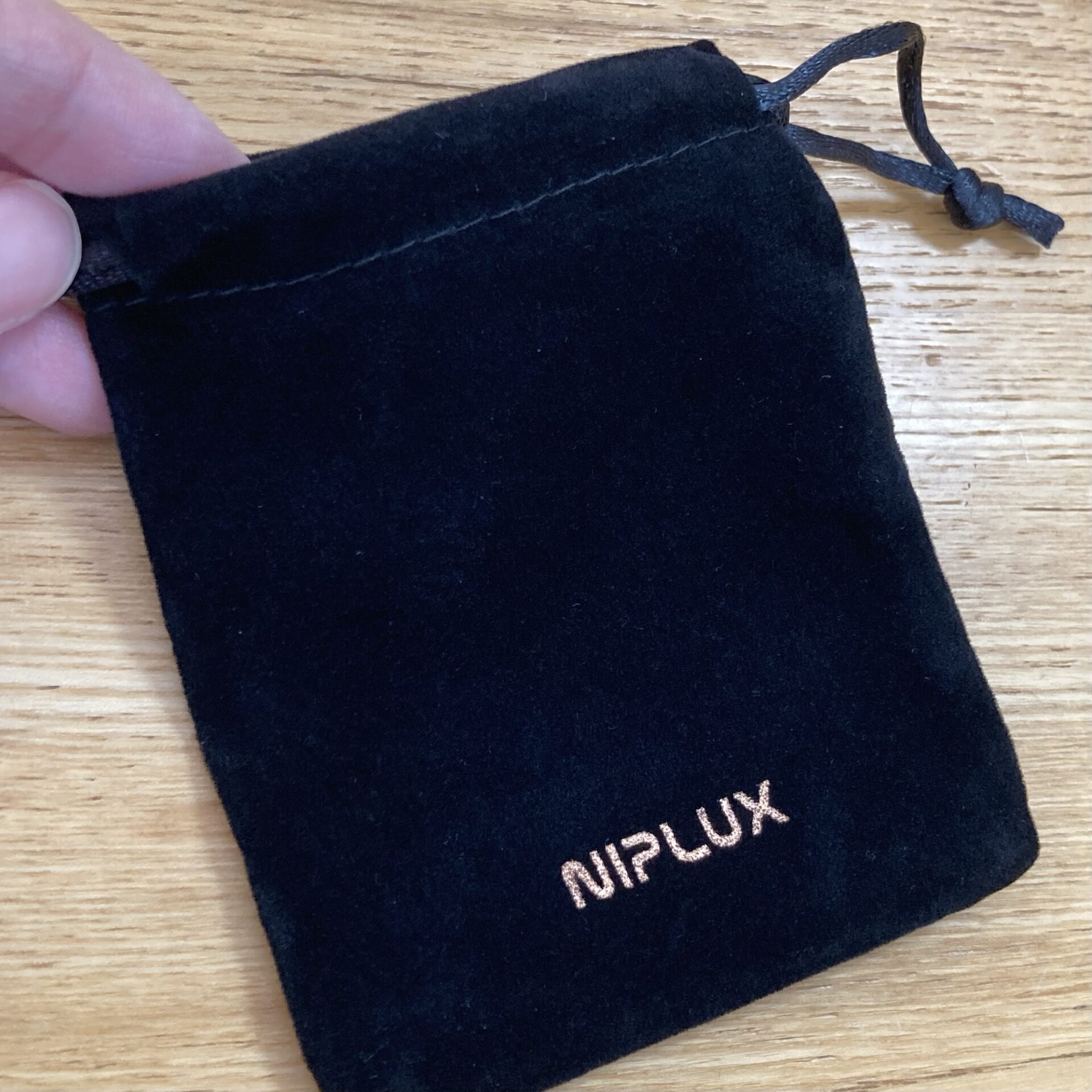 NIPLUX QNoseの収納ポーチの写真