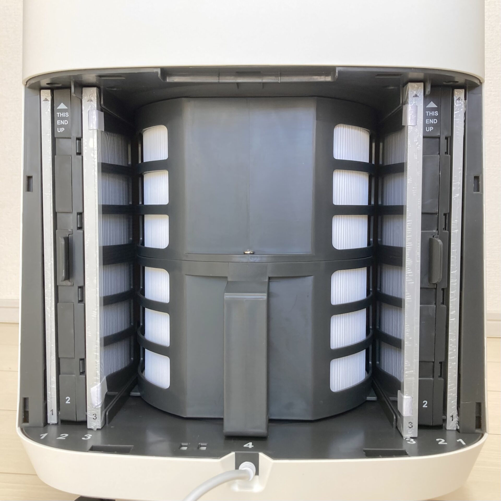 フィルターがセットされている様子。4種7枚のフィルターがセットされている