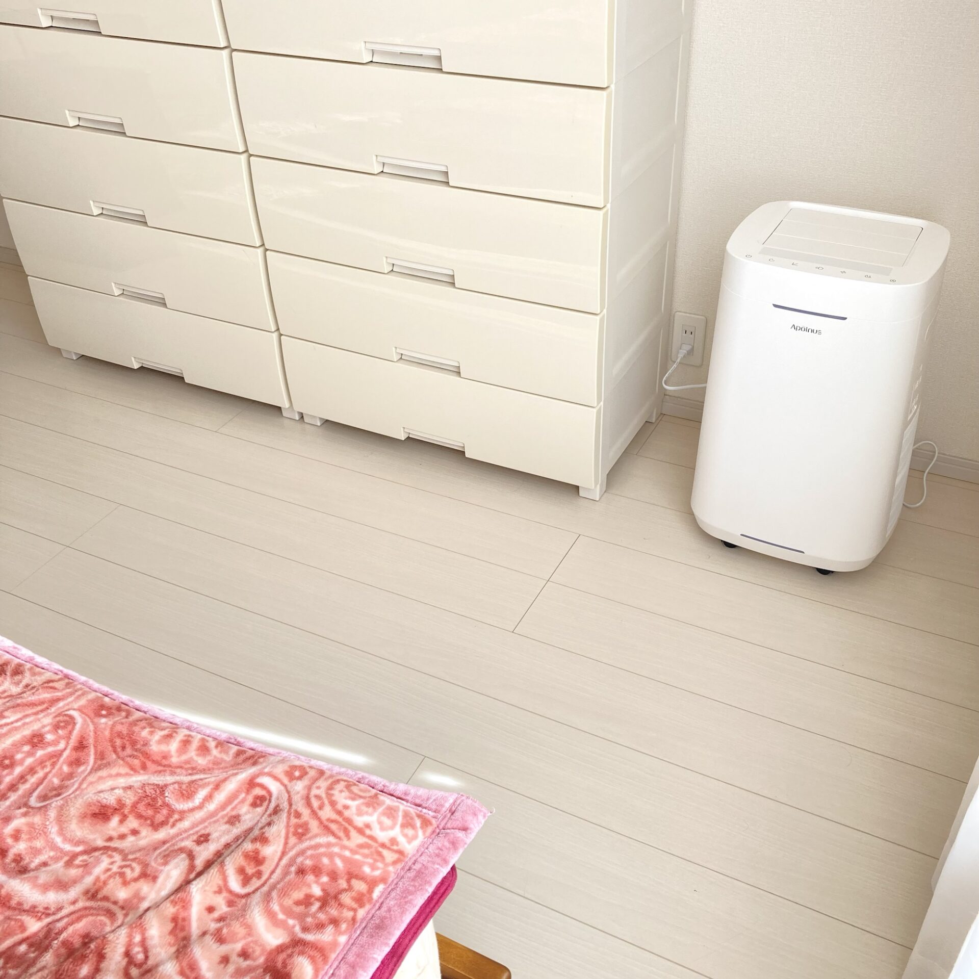 寝室に設置したApolnus Venusの写真