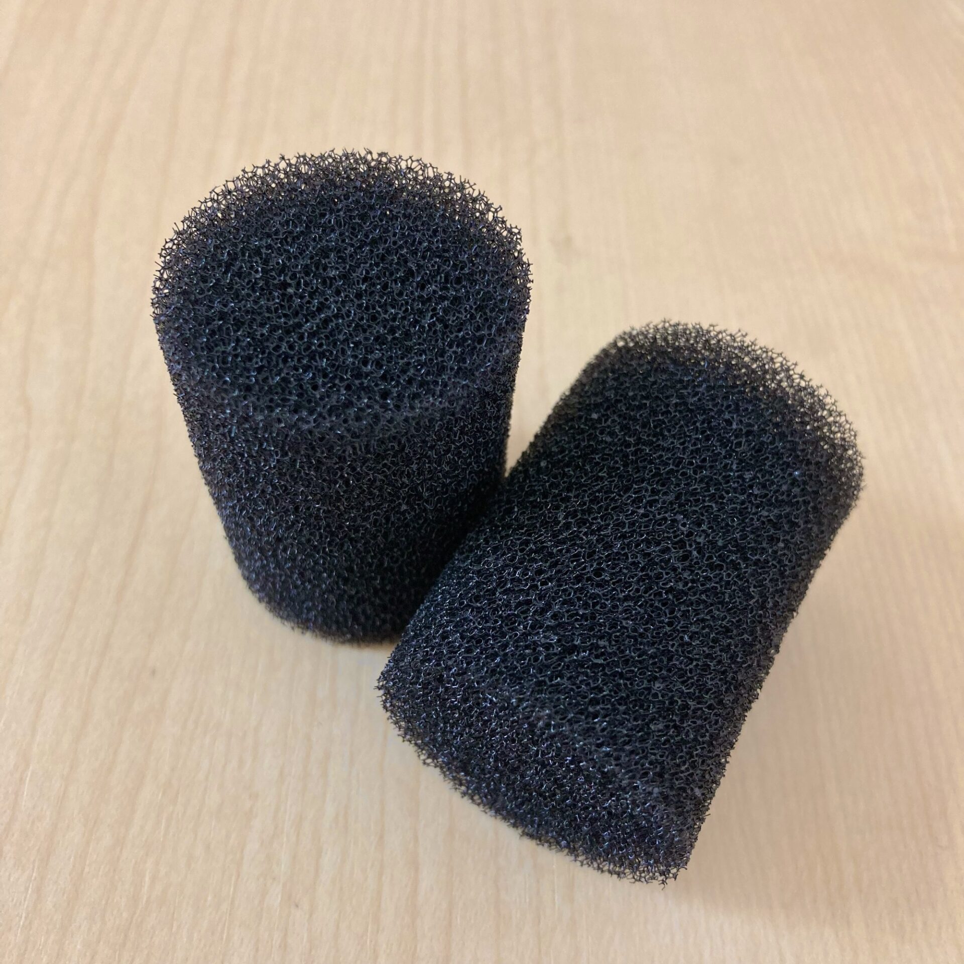 予備のフィルタースポンジ2個の写真