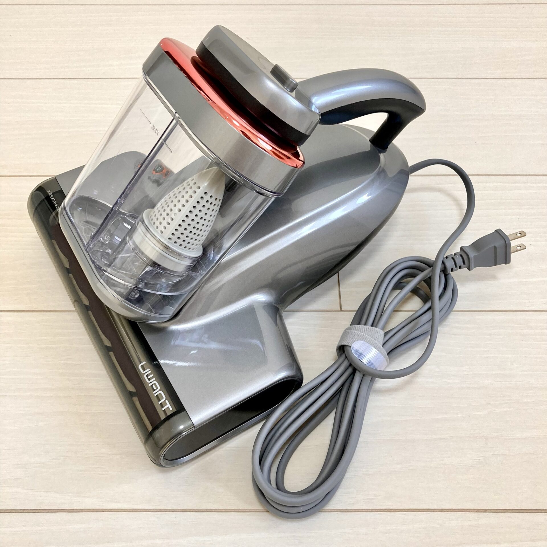 UWANT M700 布団クリーナー(本体)の写真